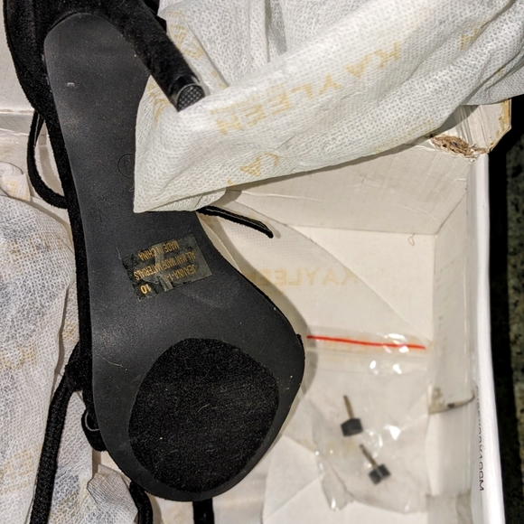 Strap and Ankle Wrap Stiletto - Picture 11 of 16